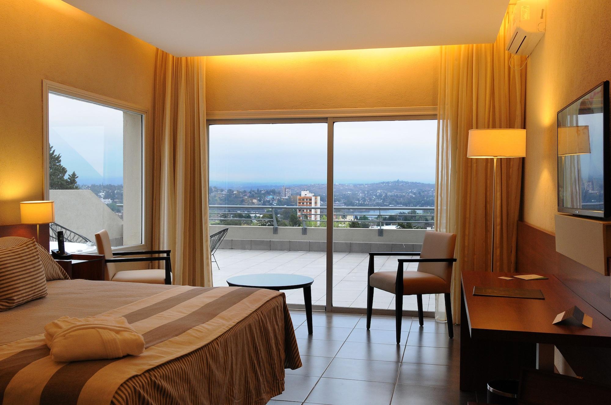 Pinares Panorama Suites, Spa & Convention Center Villa Carlos Paz Bagian luar foto